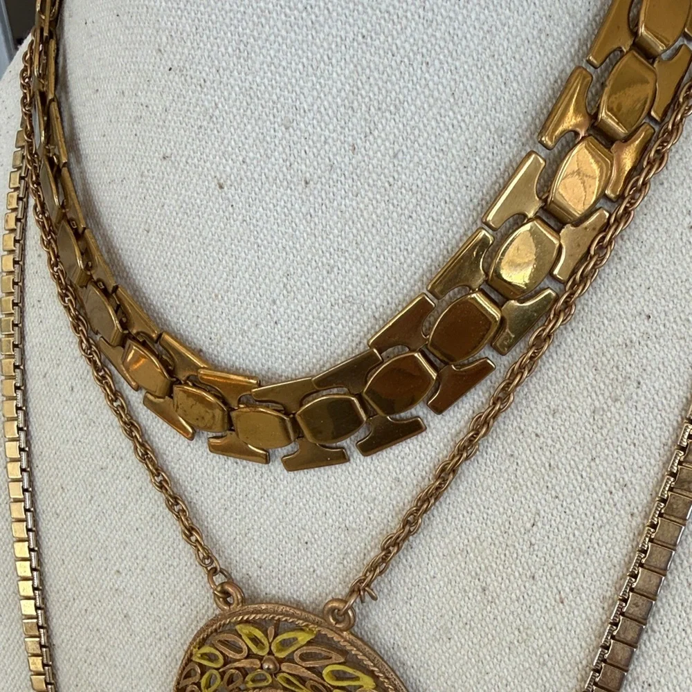Goldtone and Yellow Layered Necklace Set - Picture 7 of 9
